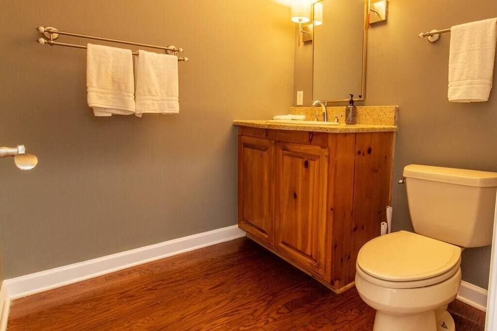 Photo of Bathroom in Enterprise