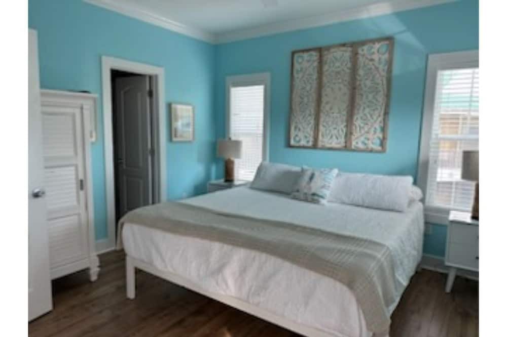 Photo of Bedroom in Ono Island