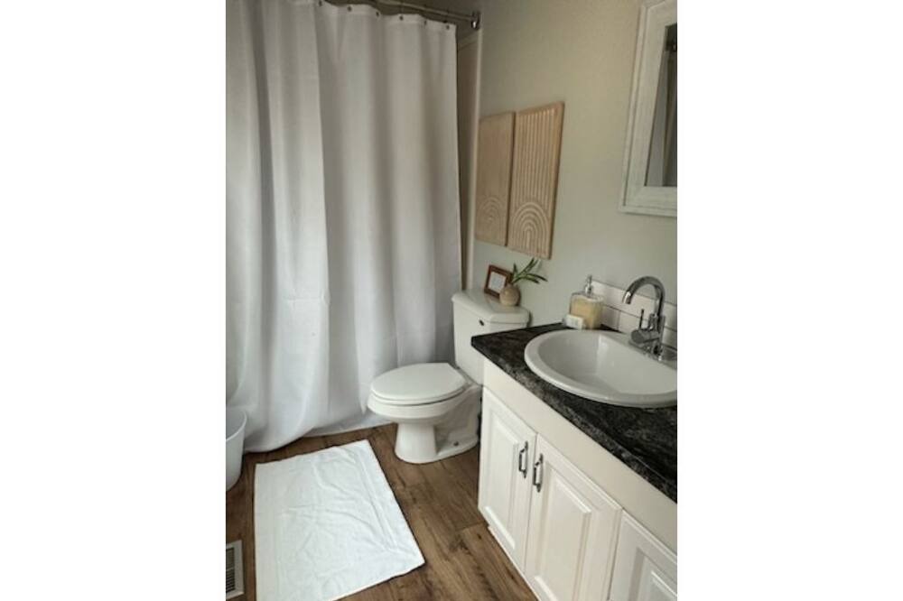 Photo of Bathroom in Ono Island