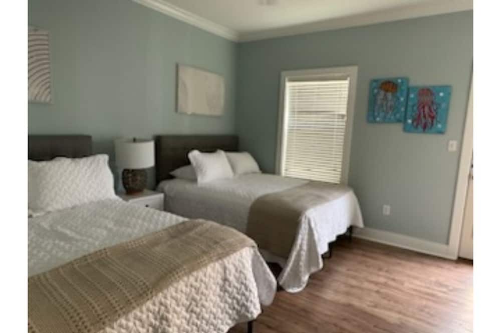 Photo of Bedroom in Ono Island