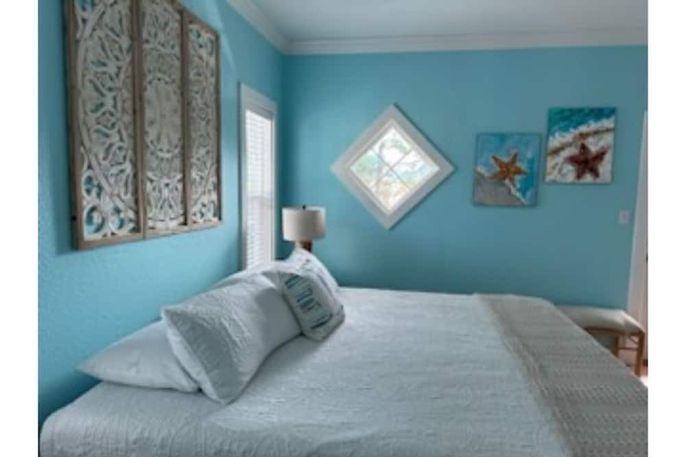Photo of Bedroom in Ono Island