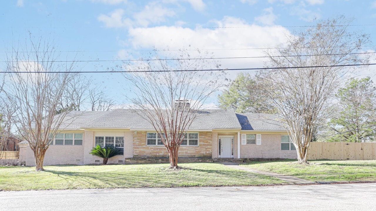 Photo of Outdoor in Montgomery