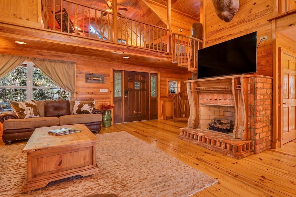 Photo of Livingroom in Waynesville