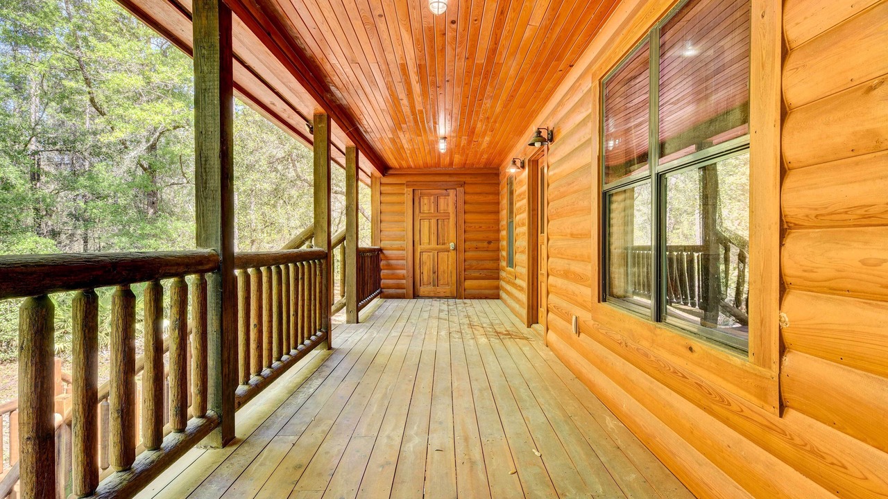 Photo of Patio Balcony in Charlton County