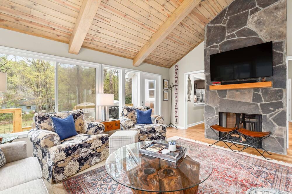 Photo of Livingroom in Milledgeville