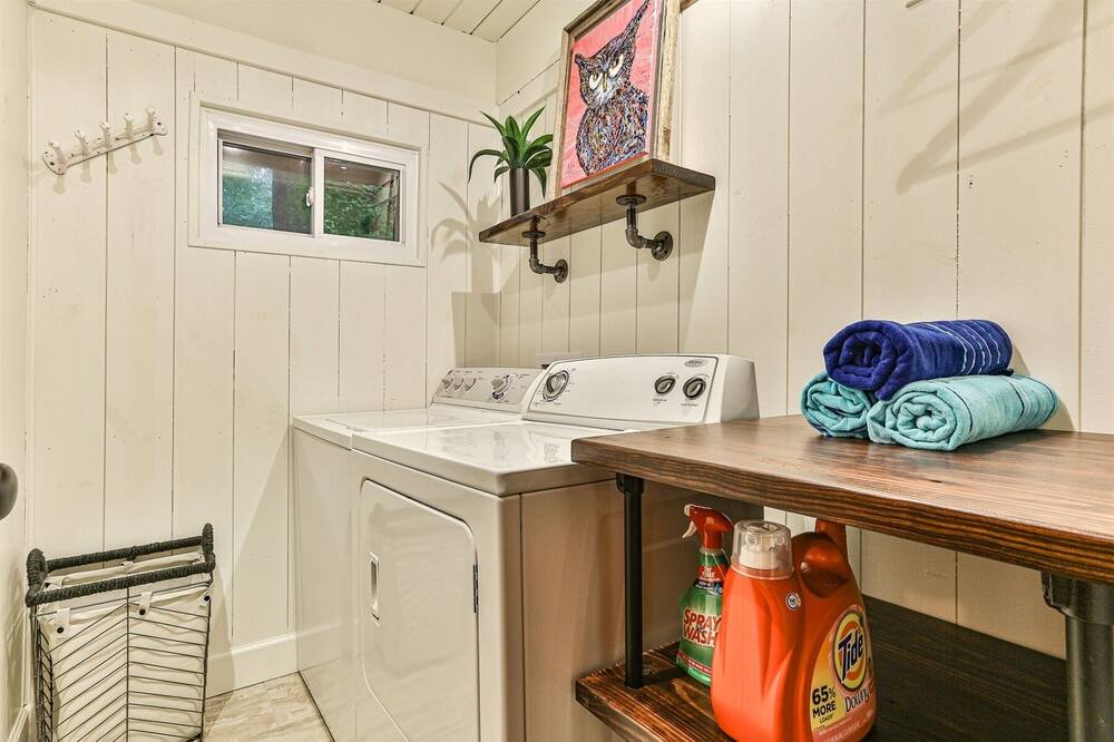 Photo of Bedroom in Walnut Mountain