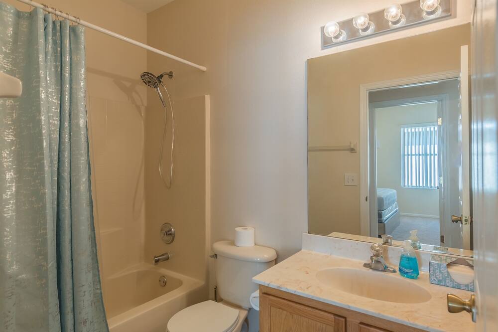 Photo of Bathroom in Sunset Ridge