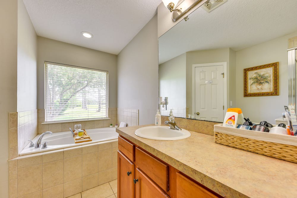 Photo of Bathroom in Northside