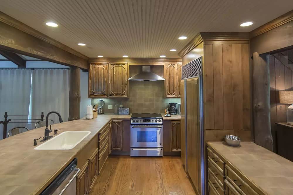 Photo of Kitchen in Hartwell