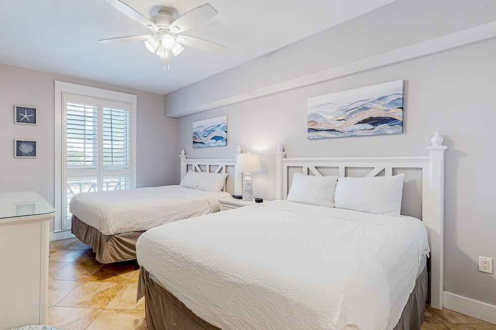 Photo of Others in Baytowne Wharf