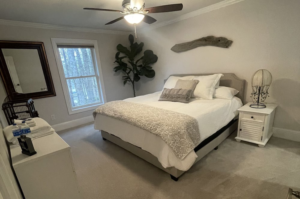 Photo of Bedroom in Buckhead