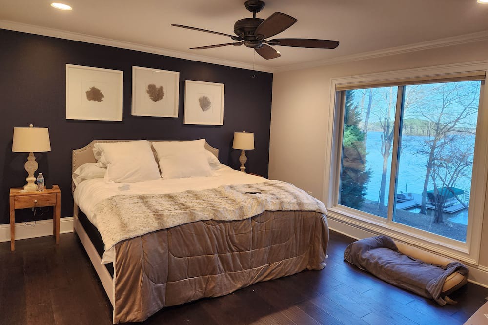Photo of Bedroom in Buckhead