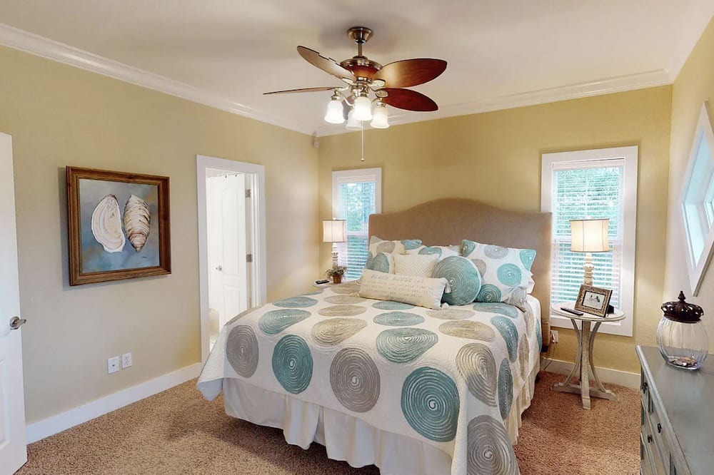 Photo of Bedroom in Ono Island