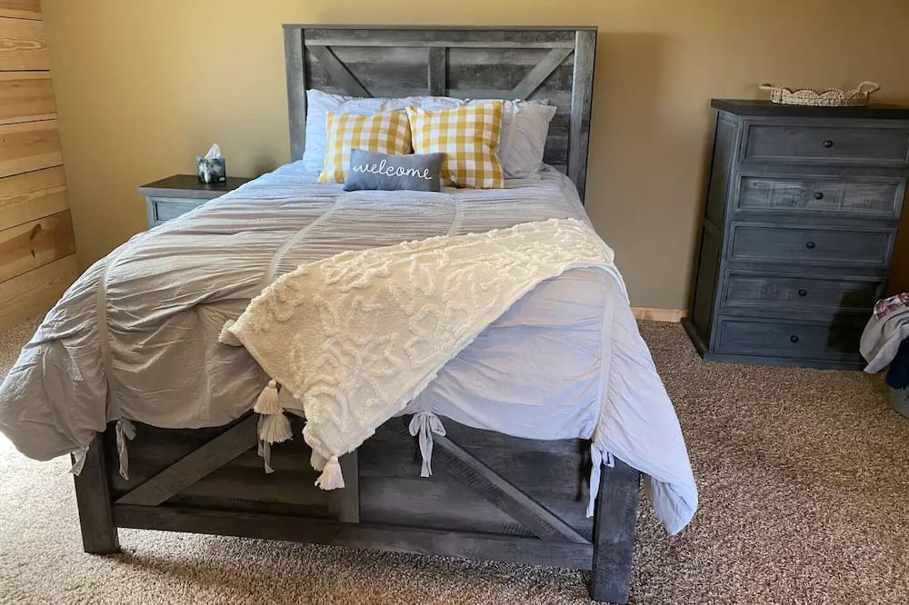 Photo of Bedroom in The Rock