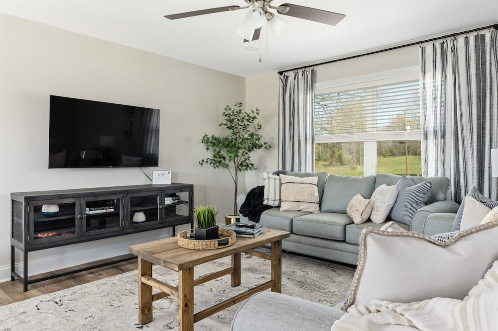 Photo of Livingroom in Bessemer