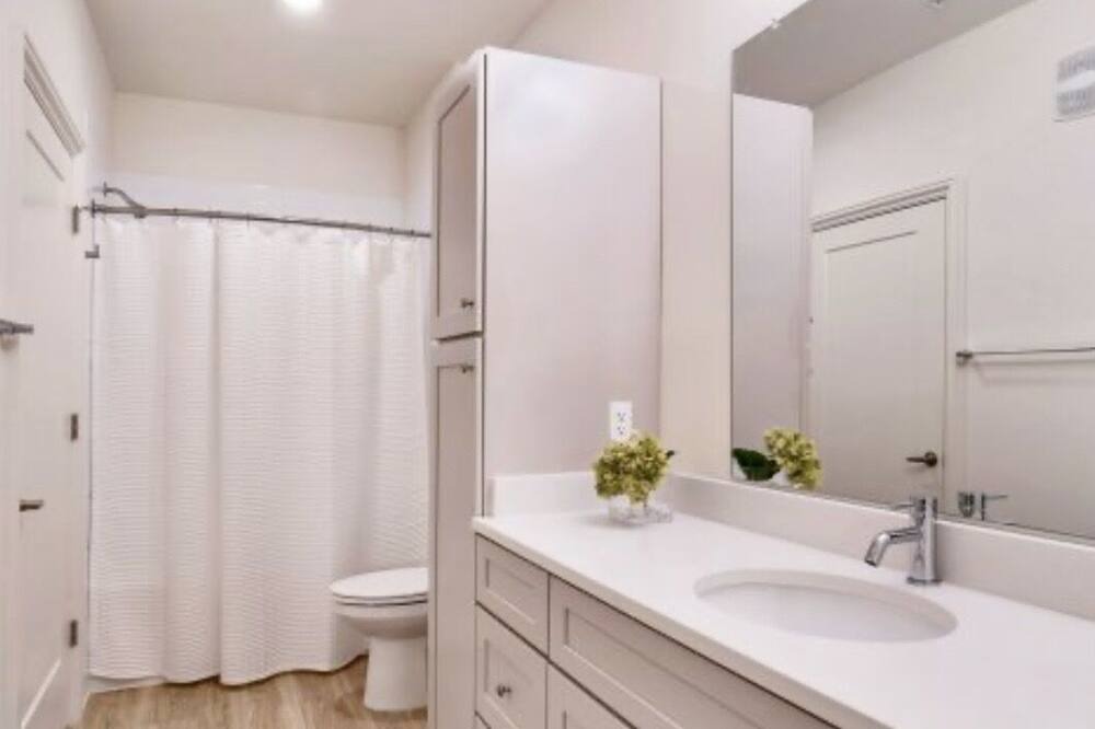 Photo of Bathroom in College Park