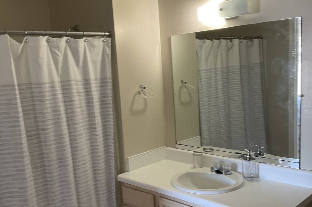 Photo of Bathroom in Tuscaloosa