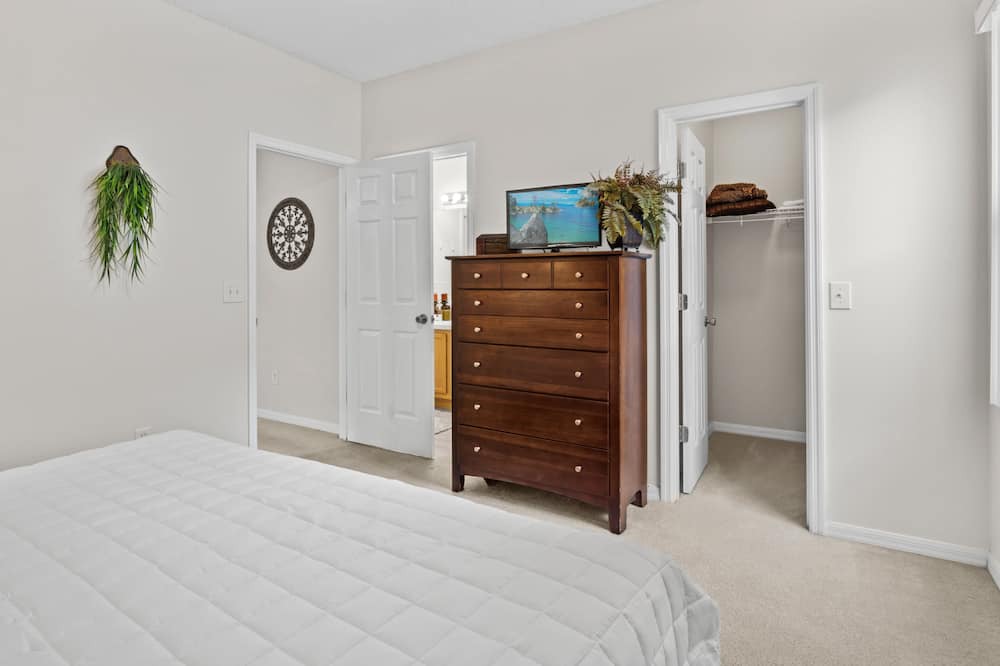 Photo of Bedroom in Sunset Ridge