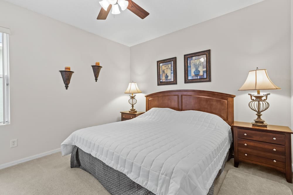 Photo of Bedroom in Sunset Ridge