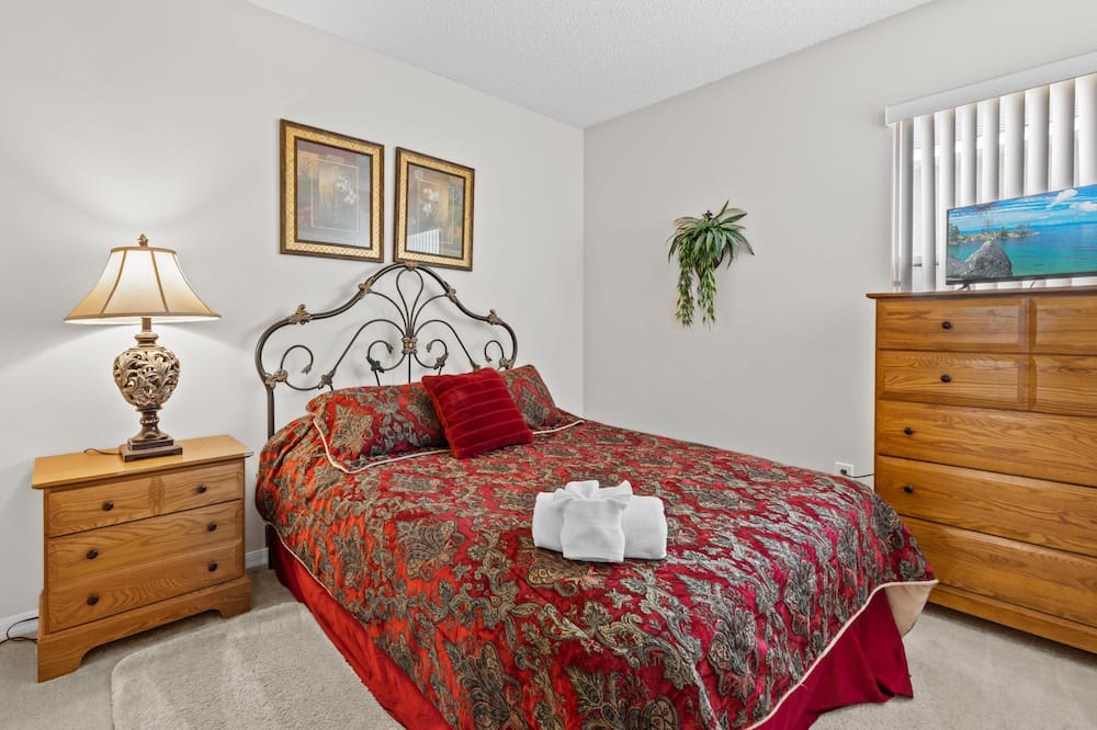 Photo of Bedroom in Sunset Ridge