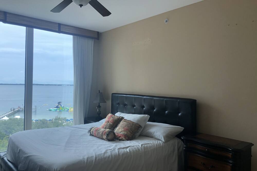 Photo of Bedroom in Pensacola Beach
