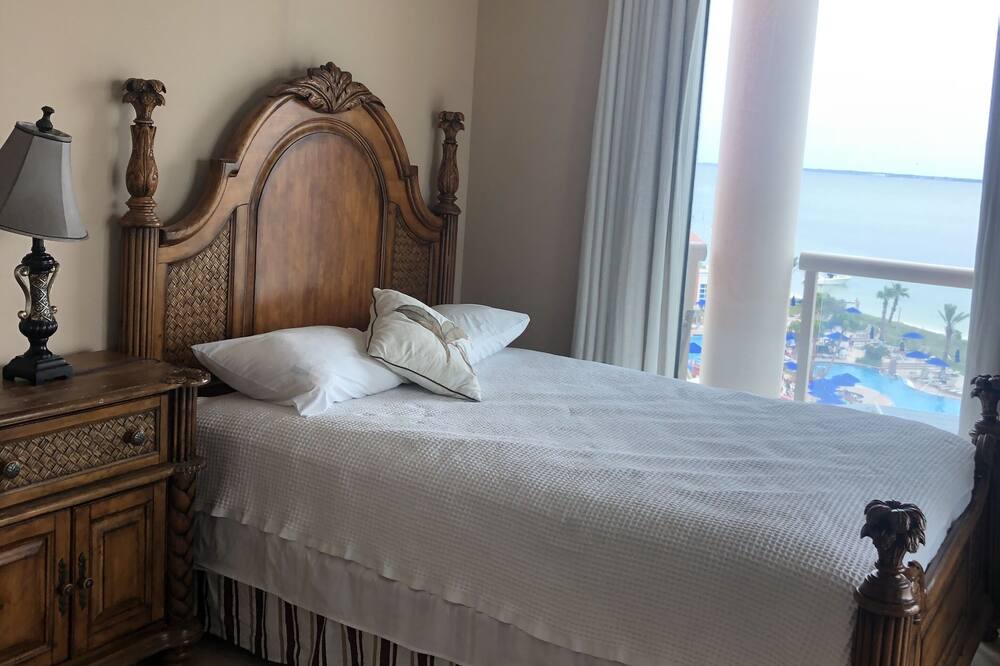 Photo of Bedroom in Pensacola Beach