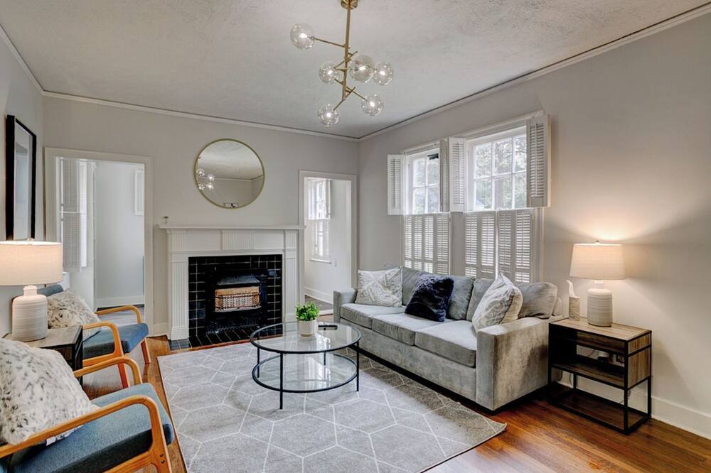 Photo of Livingroom in Greater Belhaven