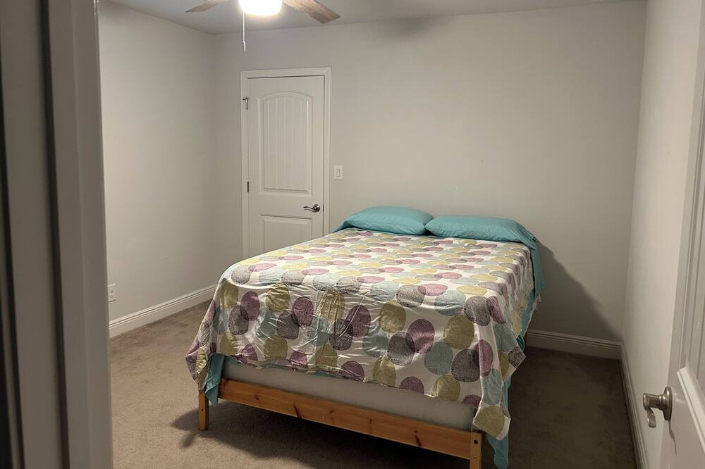 Photo of Bedroom in Northwest Pensacola