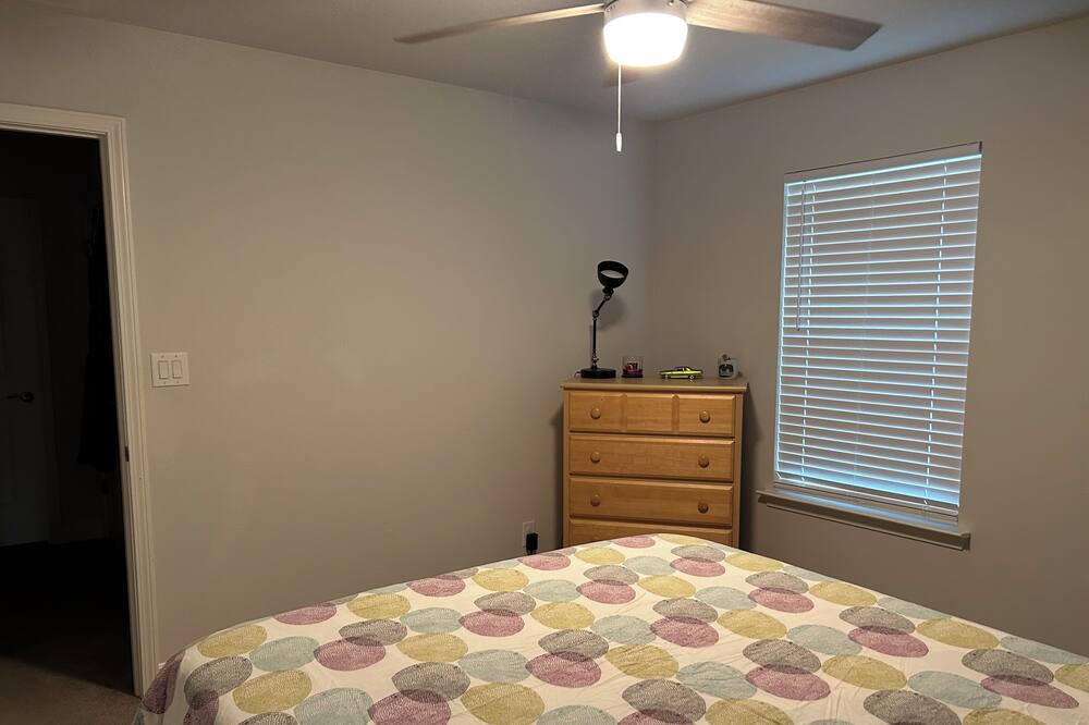 Photo of Bedroom in Northwest Pensacola