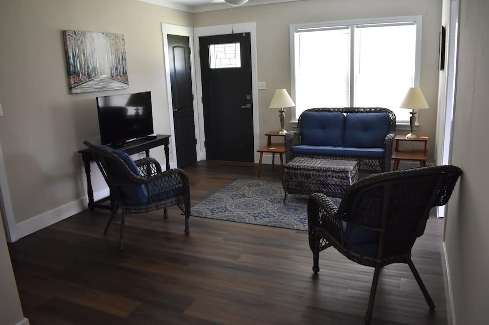 Photo of Livingroom in Waycross