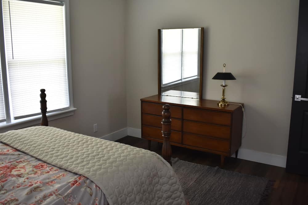 Photo of Bedroom in Waycross