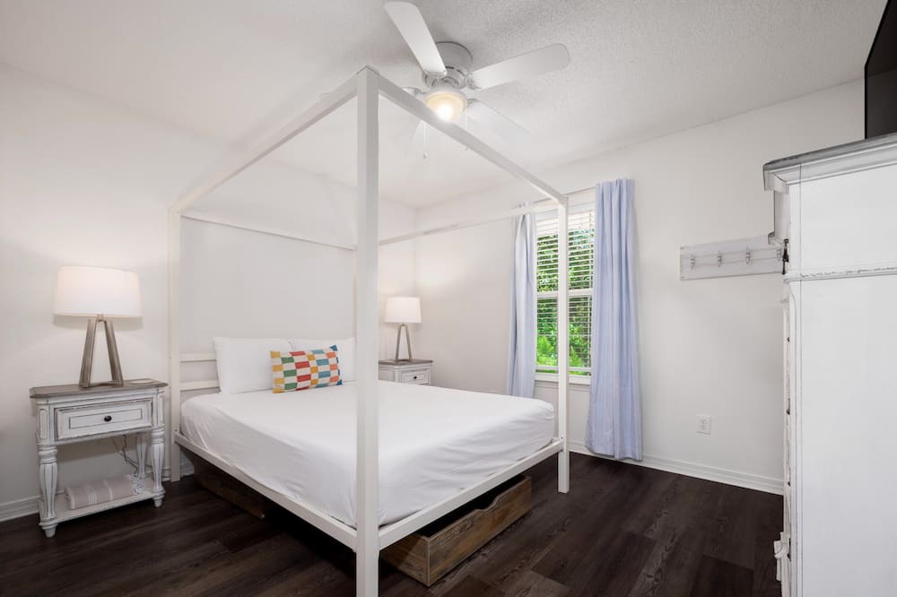 Photo of Bedroom in Spanish Fort