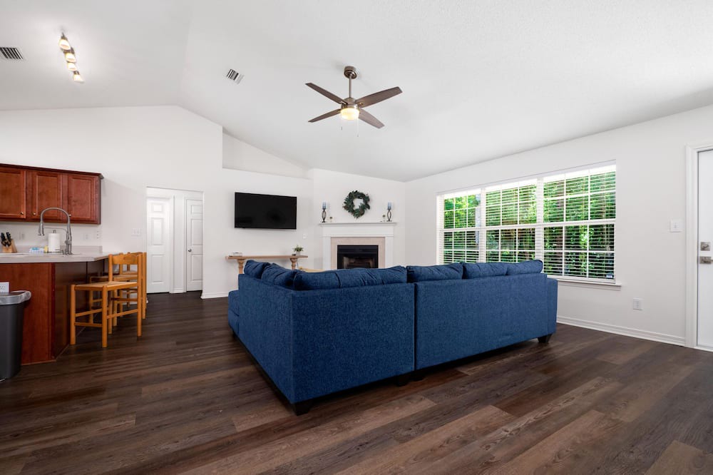Photo of Livingroom in Spanish Fort