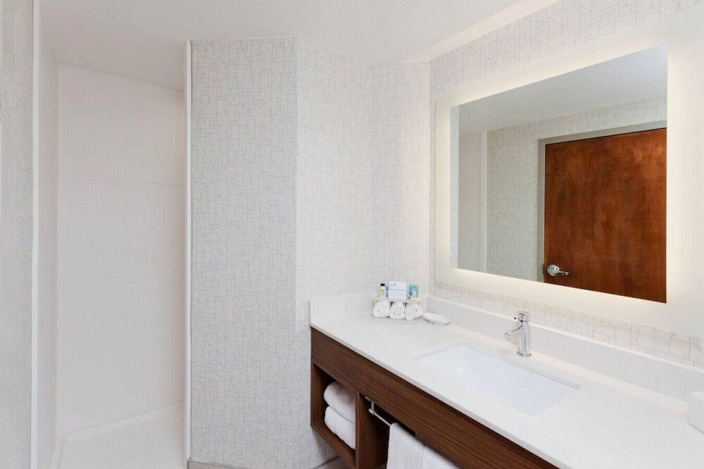 Photo of Bathroom in Gunter Afs