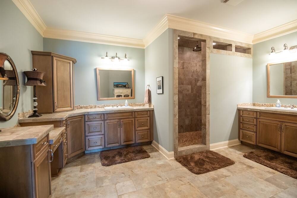 Photo of Bathroom in Dadeville