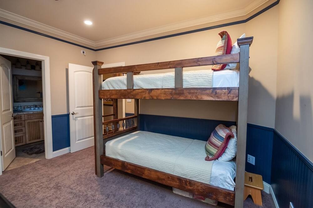 Photo of Bedroom in Dadeville