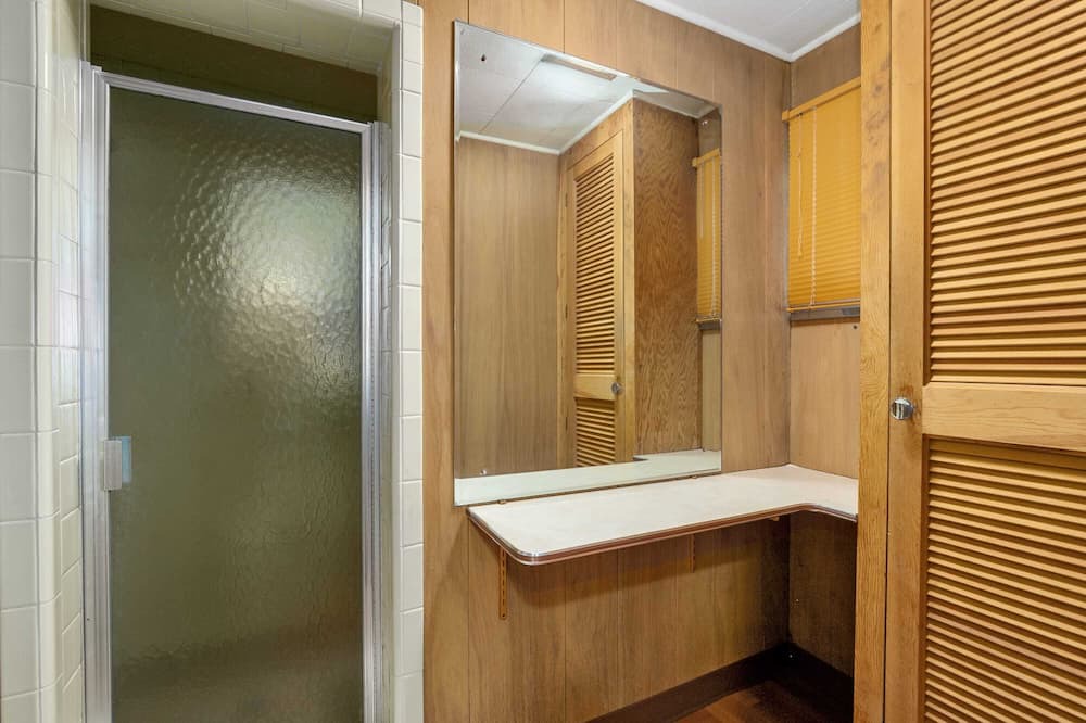 Photo of Bathroom in Bradley