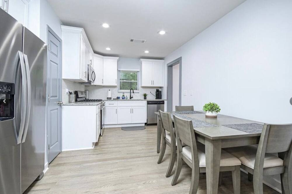 Photo of Kitchen in Browns Mill Park