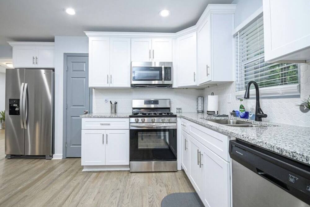 Photo of Kitchen in Browns Mill Park