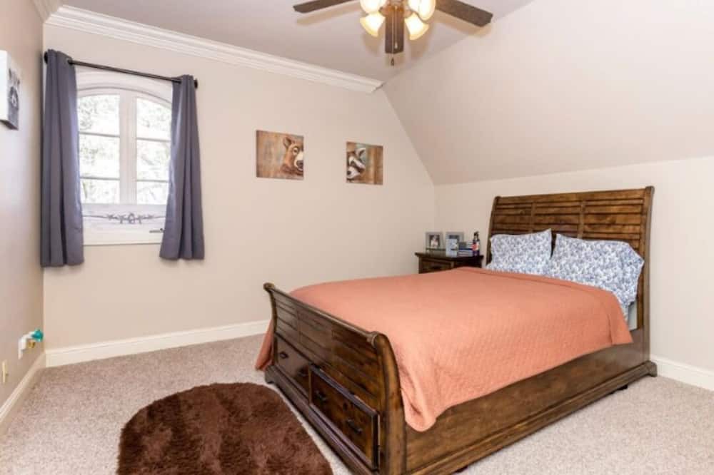 Photo of Bedroom in Gulf Hills