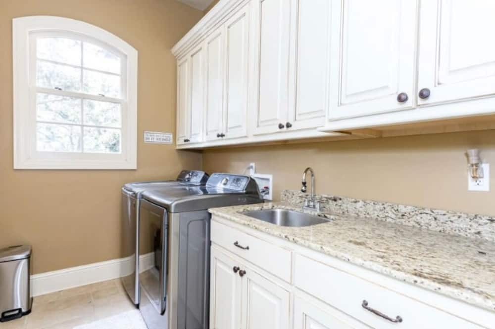 Photo of Kitchen in Gulf Hills