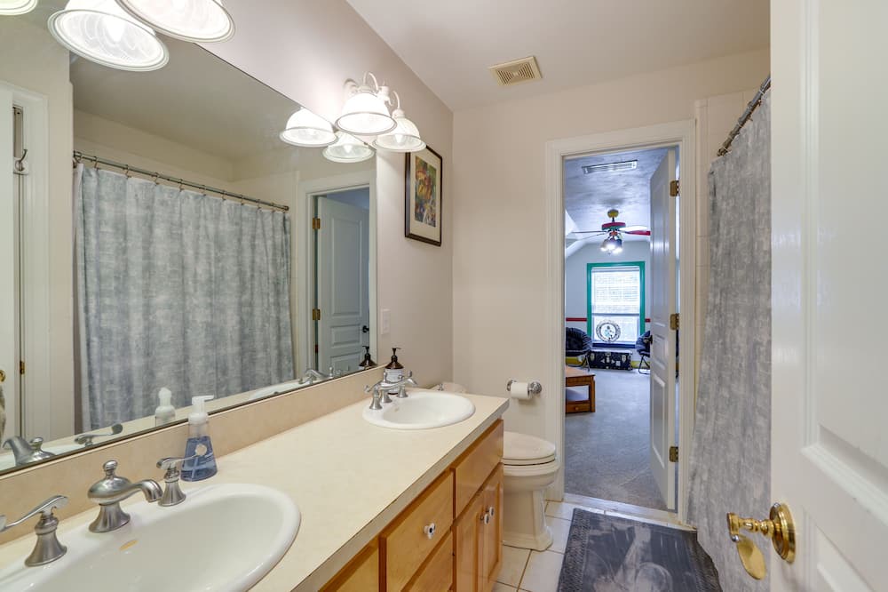 Photo of Bathroom in Killearn Lakes