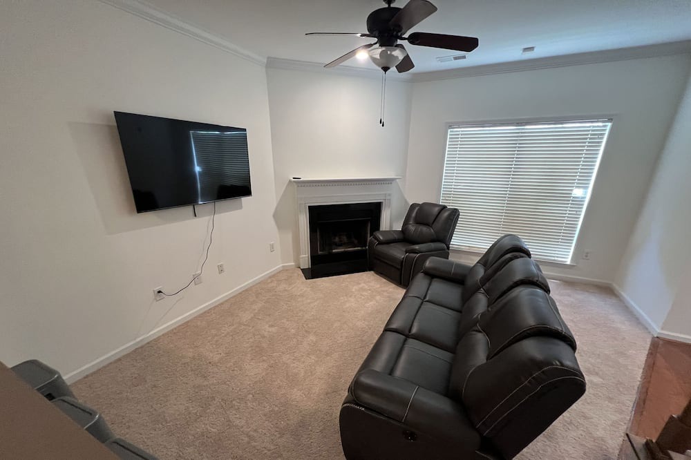 Photo of Livingroom in Hoover