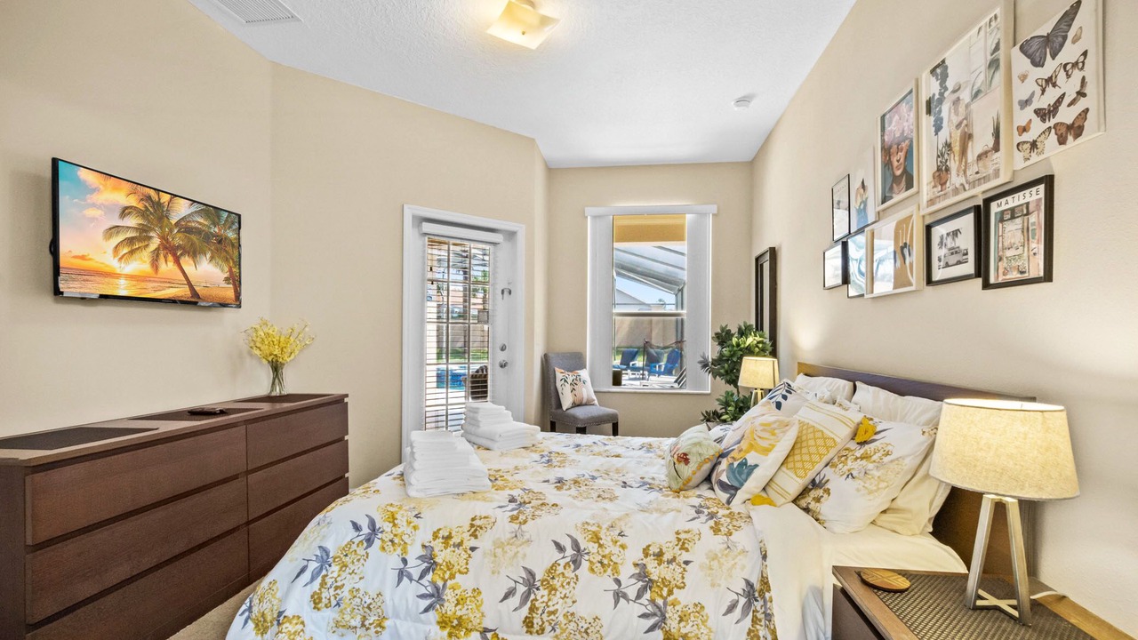 Photo of Bedroom in Florida Pines