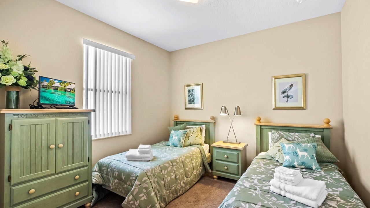 Photo of Bedroom in Florida Pines