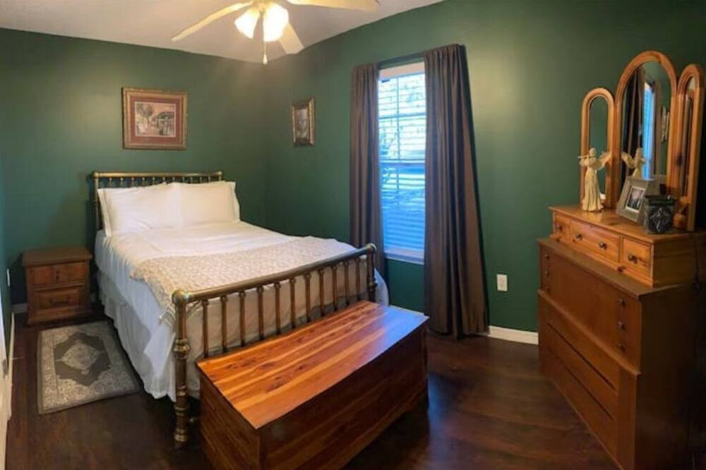 Photo of Bedroom in Robertsdale