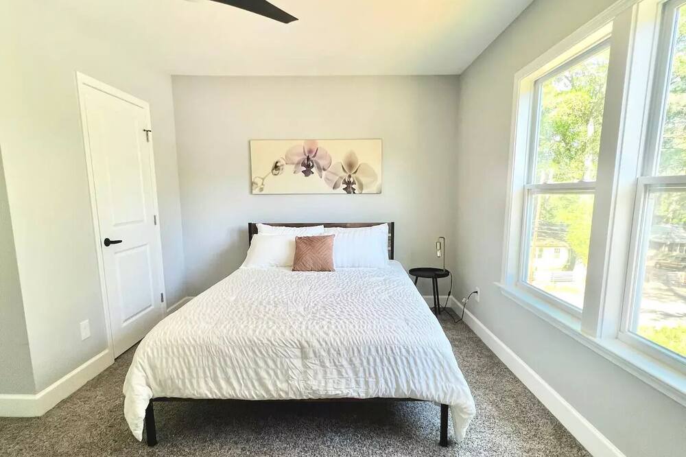 Photo of Bedroom in Sylvan Hills