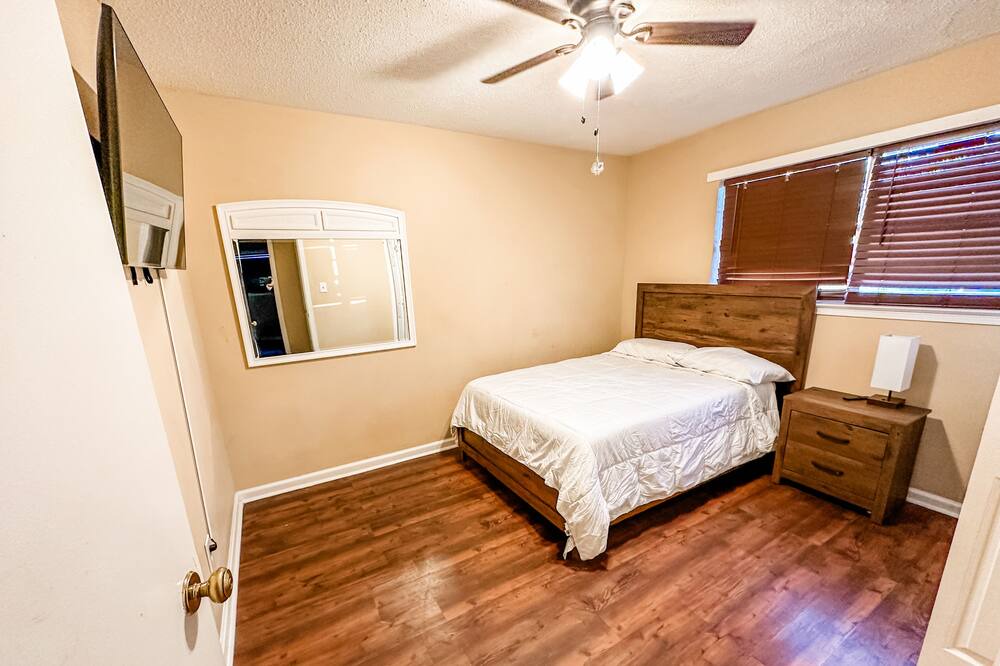 Photo of Bedroom in Prattville