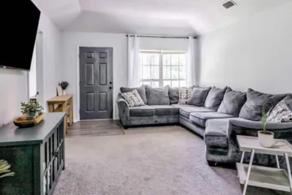 Photo of Livingroom in Moss Point