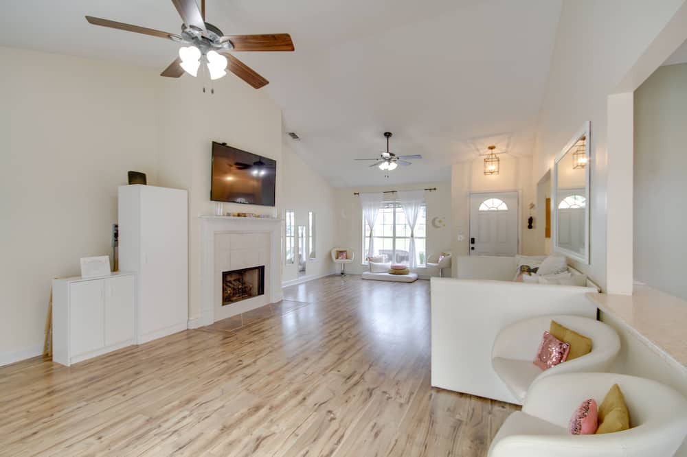 Photo of Bedroom in Gulfport